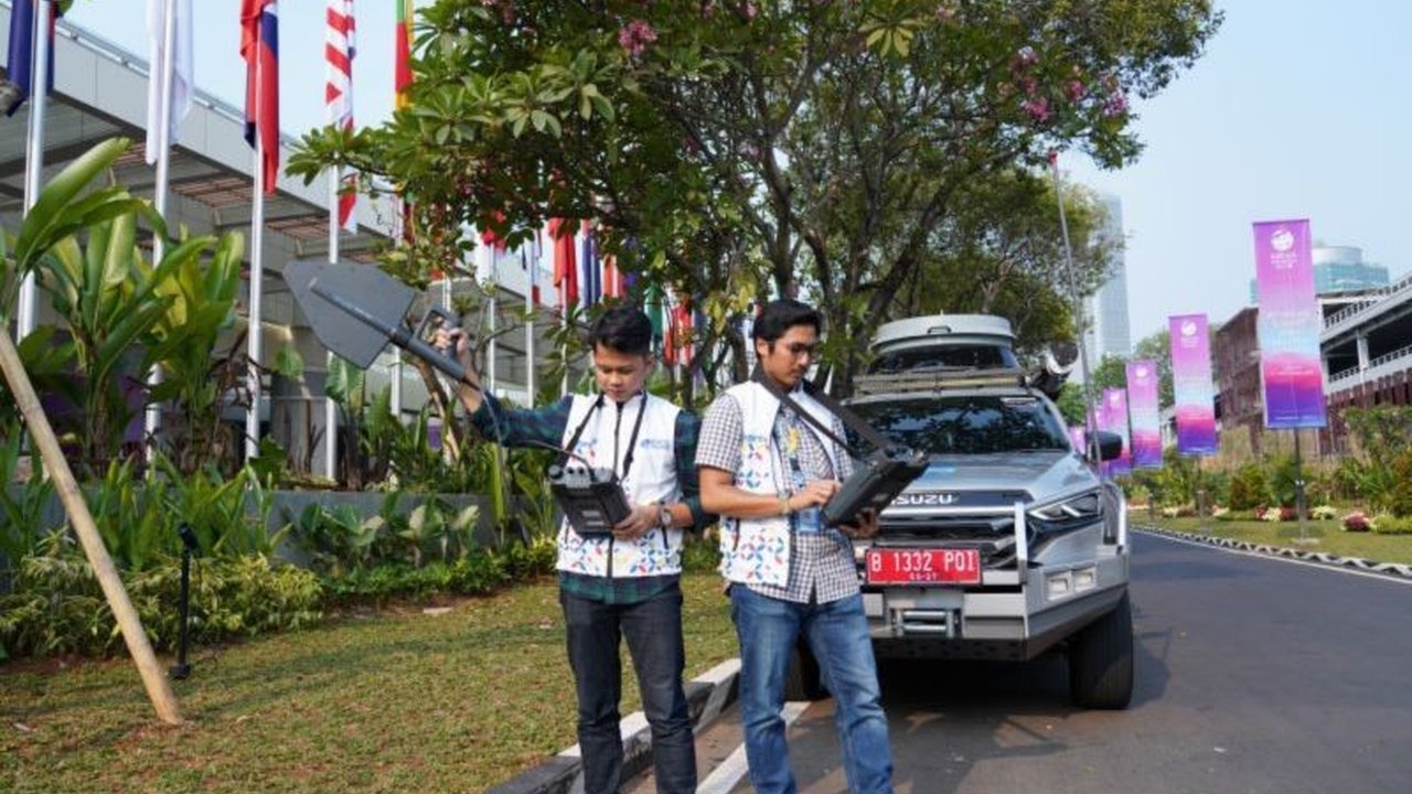 Kementerian Komunikasi dan Informatika (Kominfo) membuka konsultasi publik terkait Rancangan Peraturan Menteri (RPM) penggunaan frekuensi radio 2,6 GHz untuk meningkatkan kecepatan internet hingga 100 Mbps di 2029.