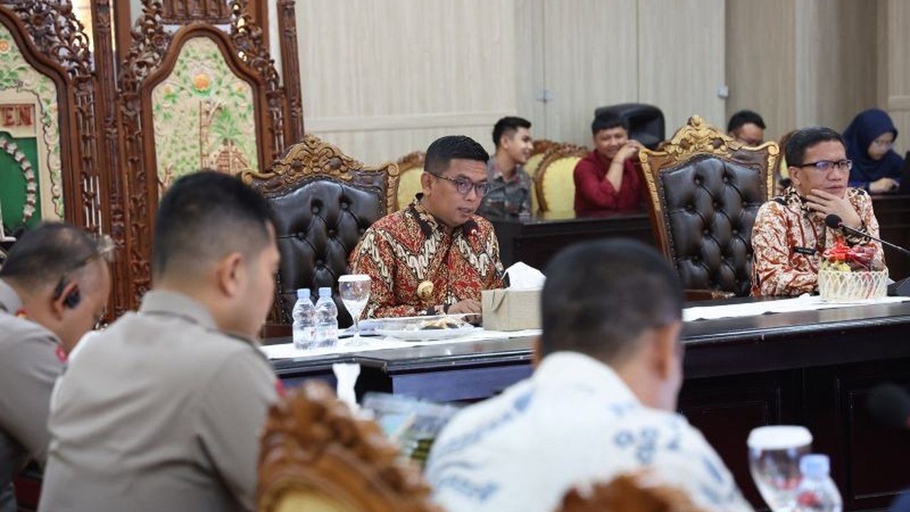 Pemprov Banten melakukan evaluasi terhadap program pemutihan pajak kendaraan bermotor yang disambut antusias tinggi masyarakat, dengan rencana peningkatan layanan Samsat untuk mengatasi keluhan penumpukan.