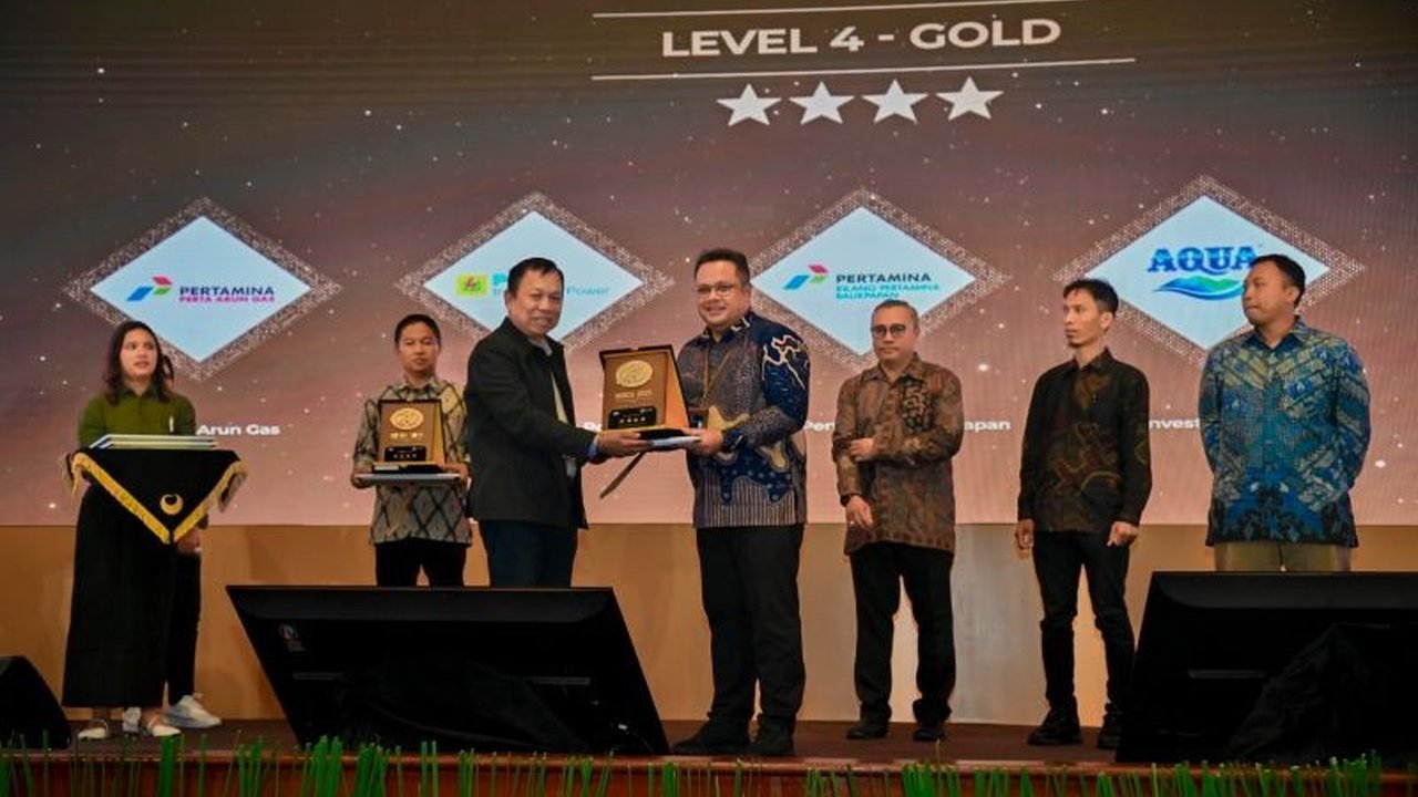 PT PLN Indonesia Power (PLN IP) berhasil meraih tiga penghargaan Gold dalam ajang World Safety Organization Indonesia Safety Culture Award (WISCA) 2025, membuktikan komitmen perusahaan terhadap keselamatan kerja.