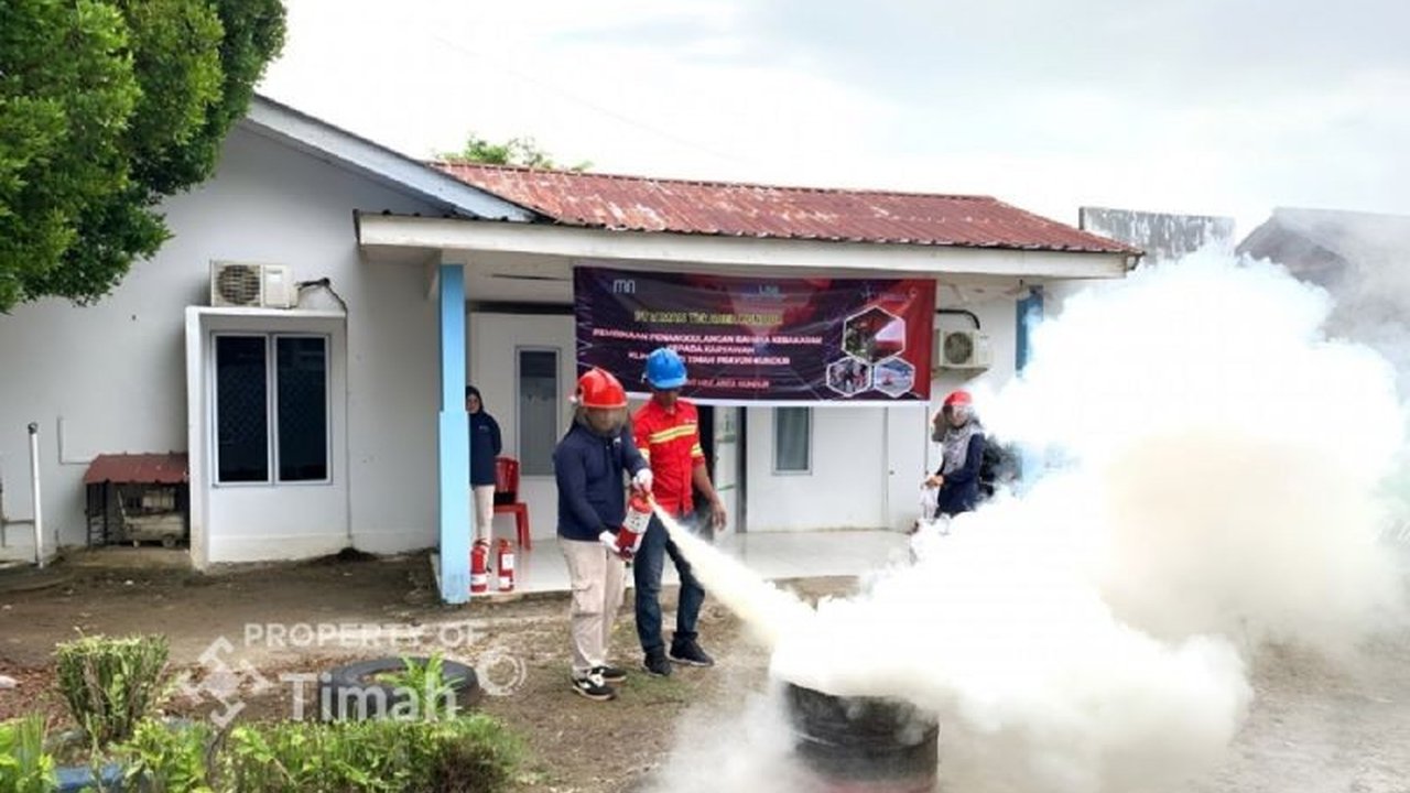Karyawan Klinik Pratama Timah Dilatih Tanggulangi Kebakaran