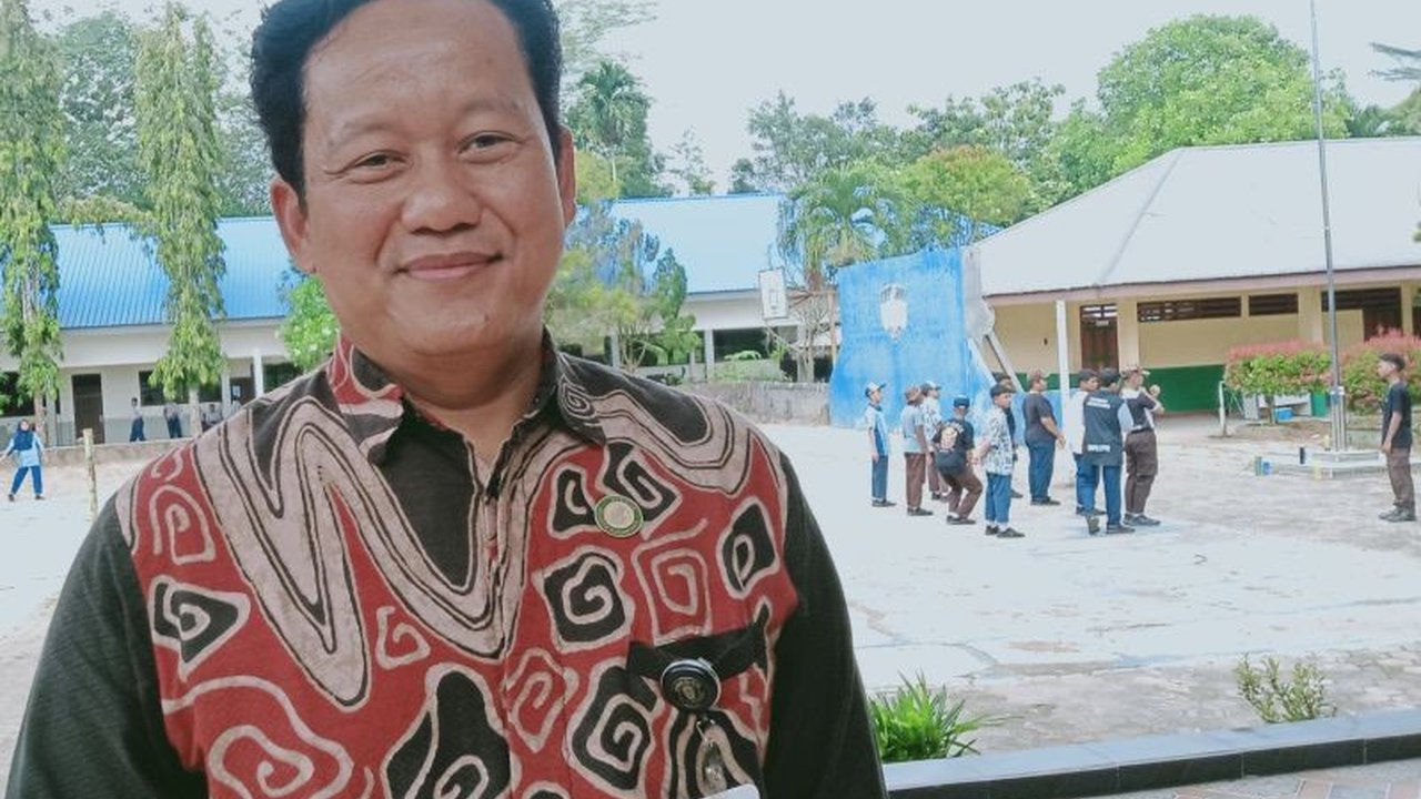 Otorita IKN berambisi menjadikan desa-desa sekitar Ibu Kota Nusantara sebagai kawasan fasih berbahasa Inggris, dimulai dengan pembangunan Kampung Inggris di Desa Semoi Dua.