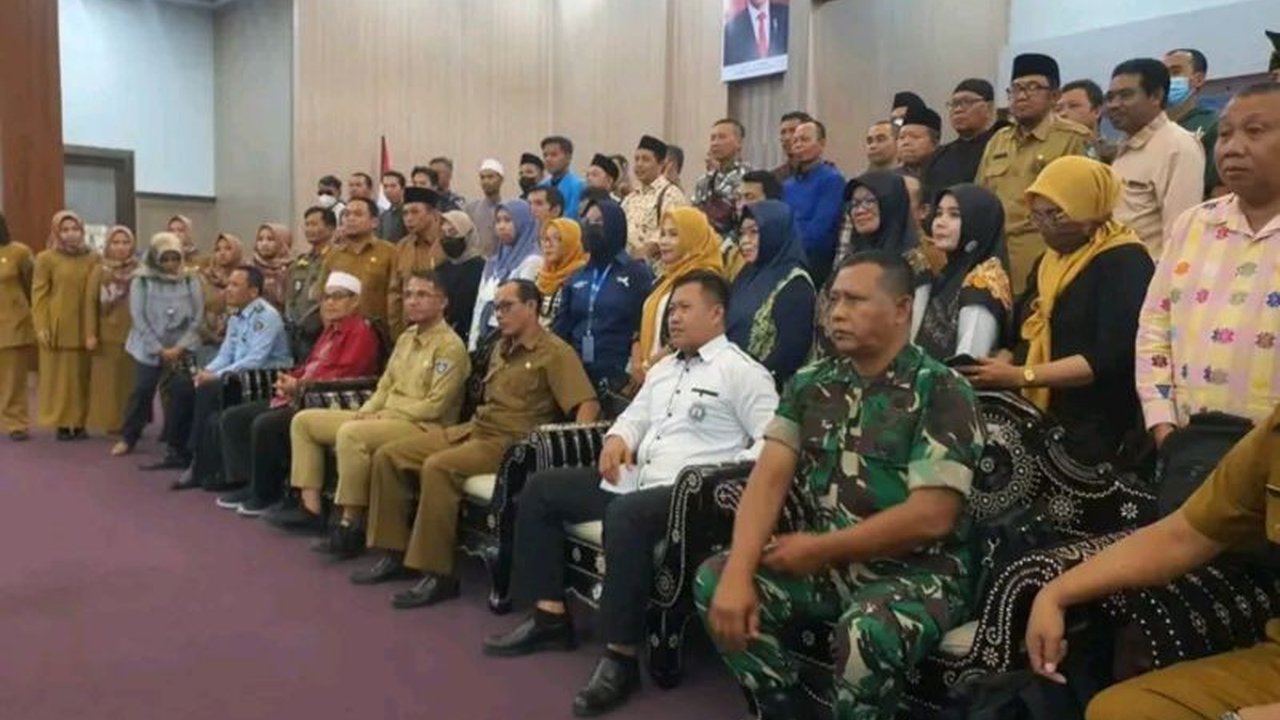 Badan Kesatuan Bangsa dan Politik (Bakesbangpol) Lombok Tengah meragukan keaktifan 283 organisasi kemasyarakatan (ormas) setempat dan akan menggelar jambore untuk memverifikasi data.