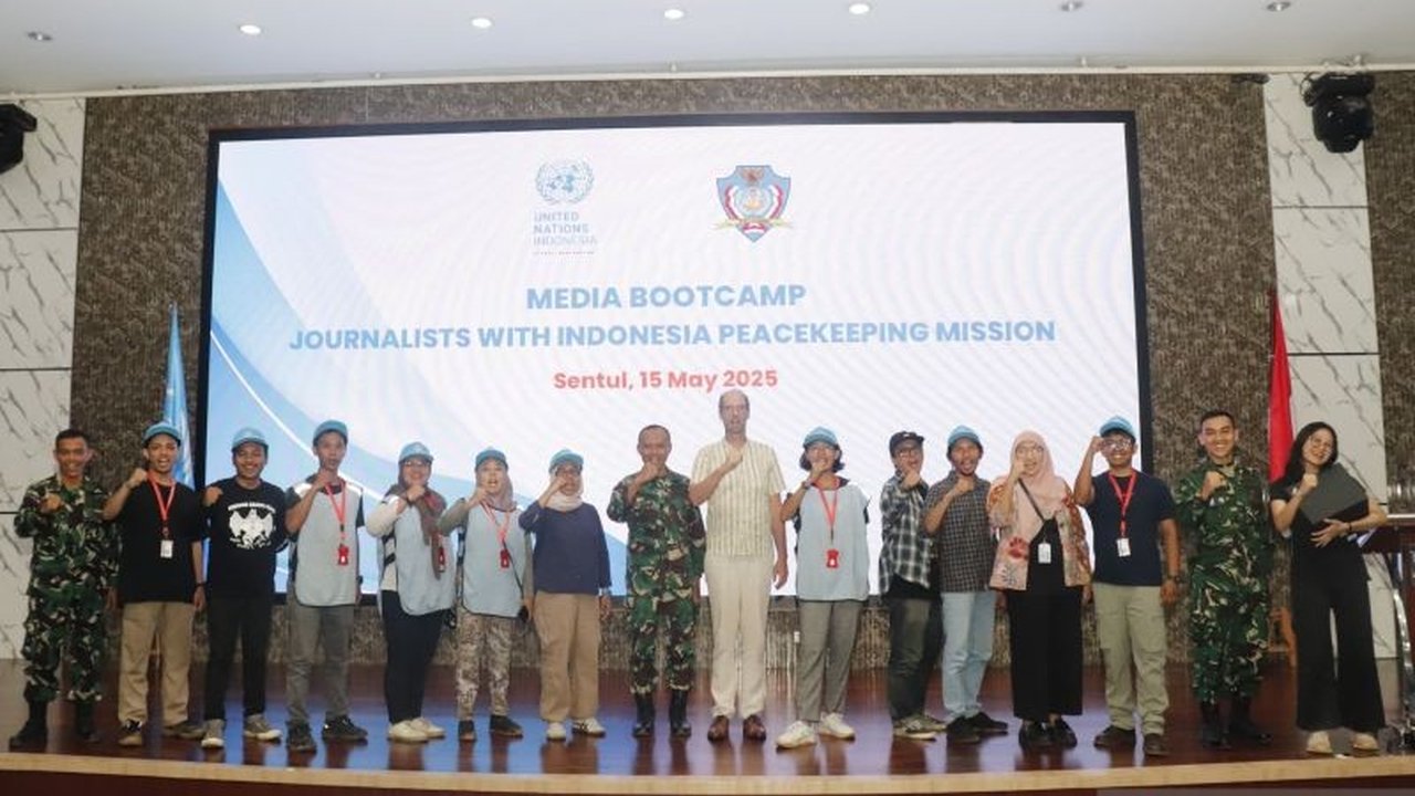 Pusat Misi Pemeliharaan Perdamaian TNI (PMPP TNI) dan UNIC Jakarta berkolaborasi dalam 'Journalist Boot Camp', memberikan pengalaman langsung kepada jurnalis tentang misi penjaga perdamaian Indonesia.