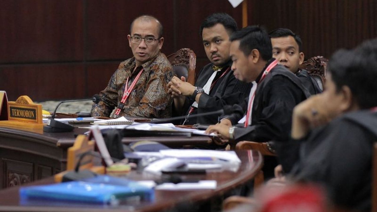 Mantan anggota KPU, Hasyim Asyari, akan memberikan kesaksian dalam sidang kasus dugaan perintangan penyidikan yang melibatkan Sekretaris Jenderal DPP PDI Perjuangan, Hasto Kristiyanto.