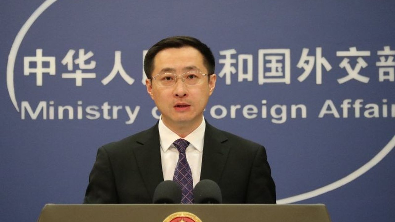 Mulai Juni 2025, China akan memberikan akses bebas visa selama 30 hari kepada warga negara Brasil, Argentina, Chili, Peru, dan Uruguay, sebagai upaya peningkatan hubungan bilateral dan pariwisata.