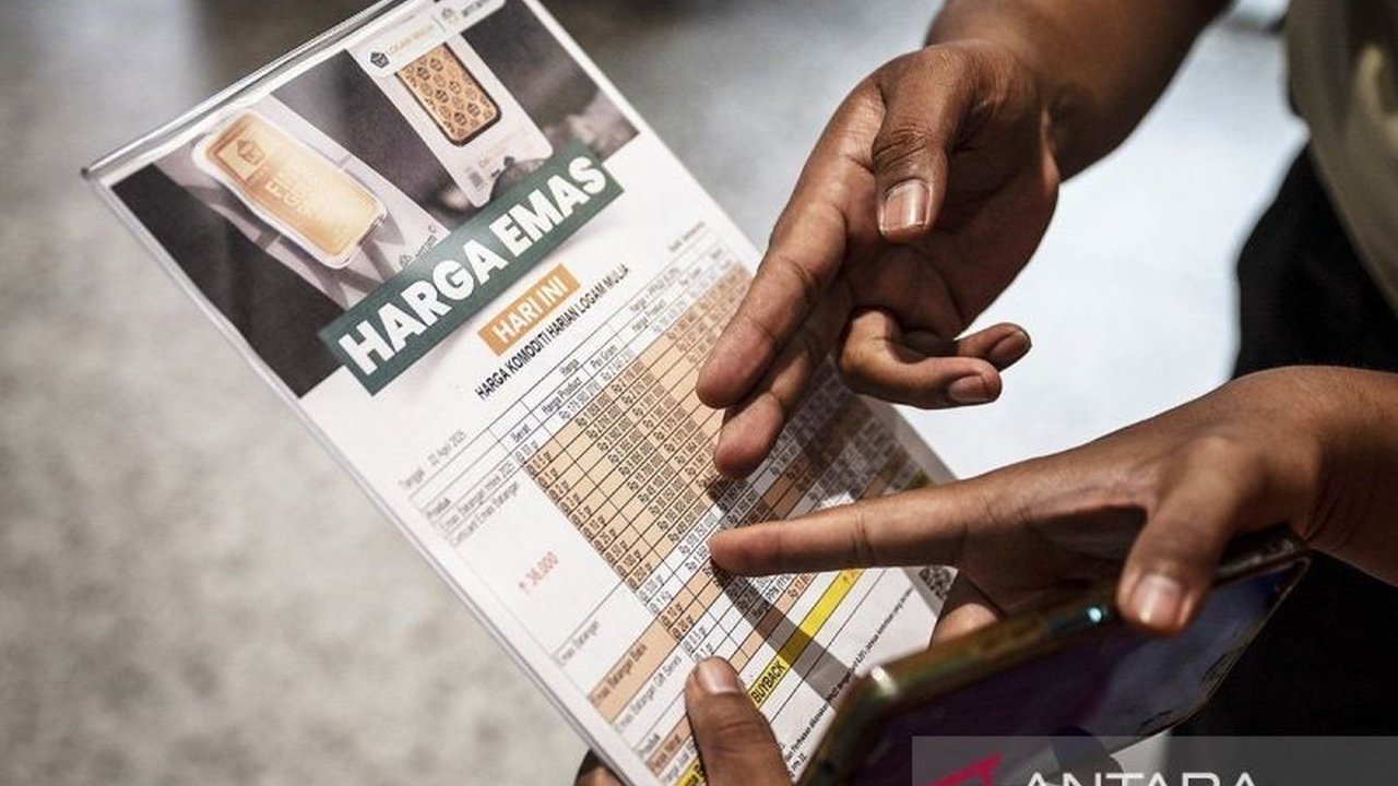 Harga emas Antam, UBS, dan Galeri24 di Pegadaian tetap stabil pada 28 April 2024, dengan harga emas Antam per gram mencapai Rp2.048.000.