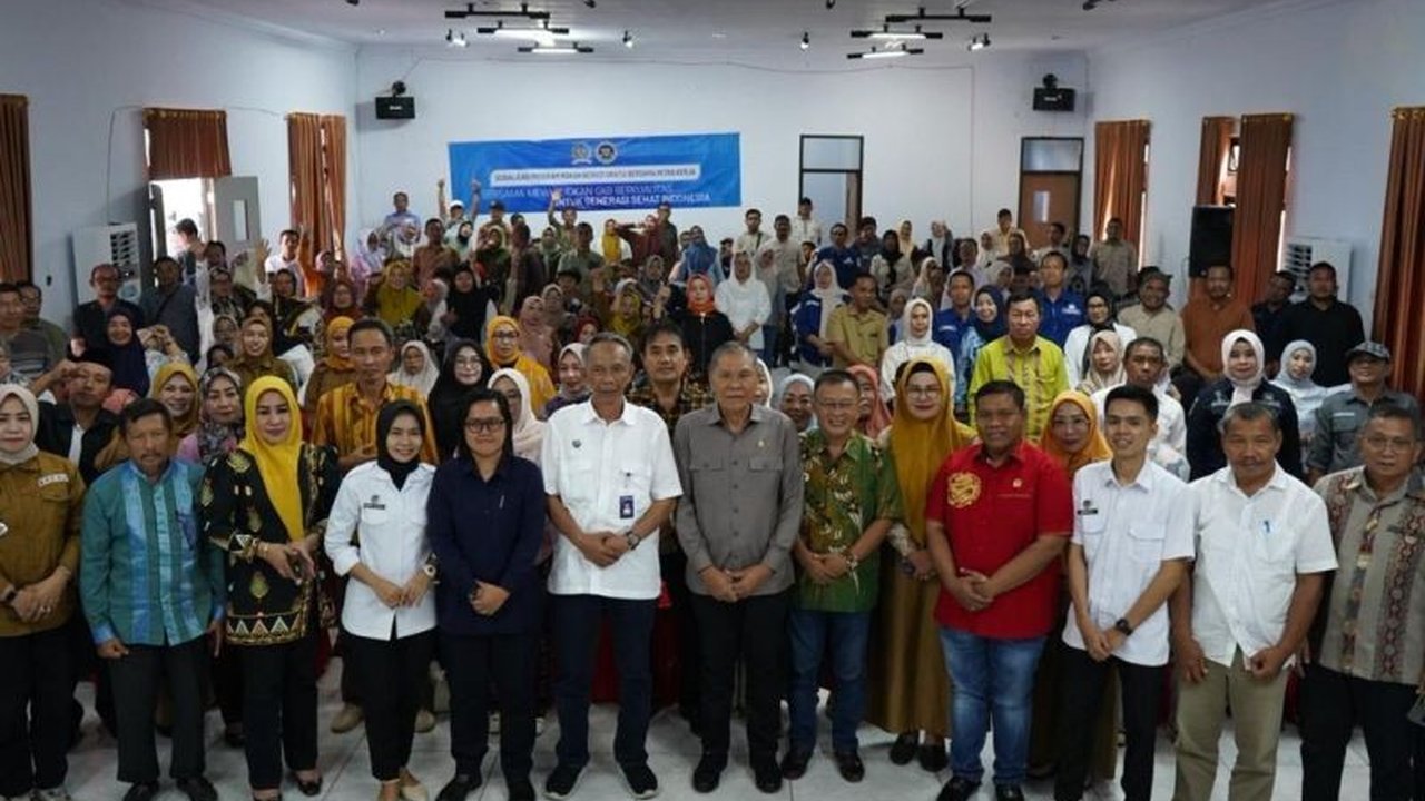 Komisi IX DPR RI dan Badan Gizi Nasional (BGN) melakukan sosialisasi program Makan Bergizi Gratis (MBG) di Konawe, Sulawesi Tenggara, guna mengatasi masalah stunting dan meningkatkan gizi masyarakat.