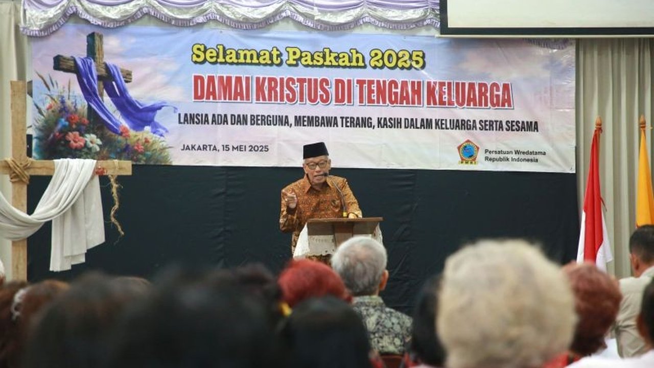 Persatuan Wredatama Republik Indonesia (PWRI) berkolaborasi dengan Kemendukbangga/BKKBN untuk memberdayakan lansia melalui program Sidaya dan Sekolah Lansia, mendorong produktivitas dan kontribusi mereka bagi bangsa.