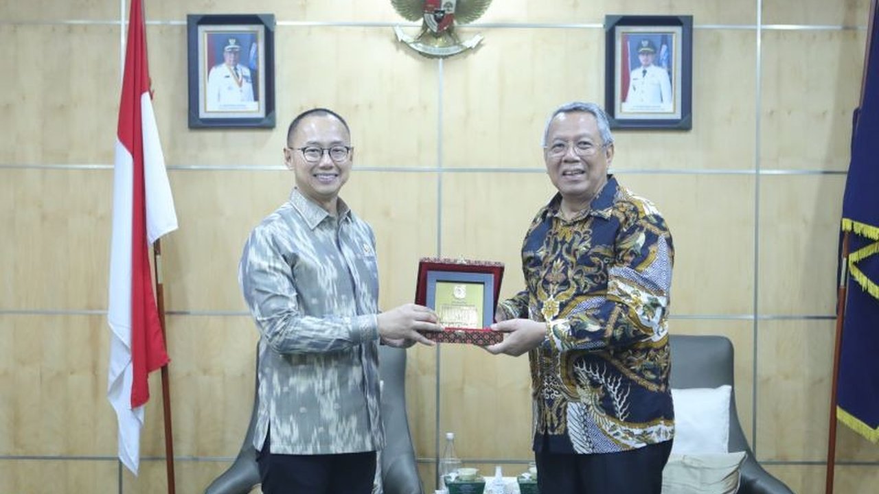 Wakil Ketua MPR Eddy Soeparno berkomitmen membantu Pemerintah Kota Tangerang Selatan membangun PSEL Cipeucang untuk mengatasi masalah sampah dan mendorong pemanfaatan teknologi waste-to-energy.