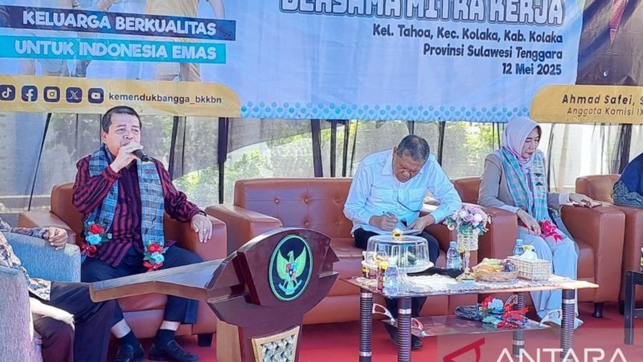 Anggota Komisi IX DPR RI membahas pelaksanaan Program Bangga Kencana di Kolaka, Sulawesi Tenggara, dengan fokus menekan angka stunting dan meningkatkan kualitas hidup keluarga melalui edukasi dan peningkatan anggaran.