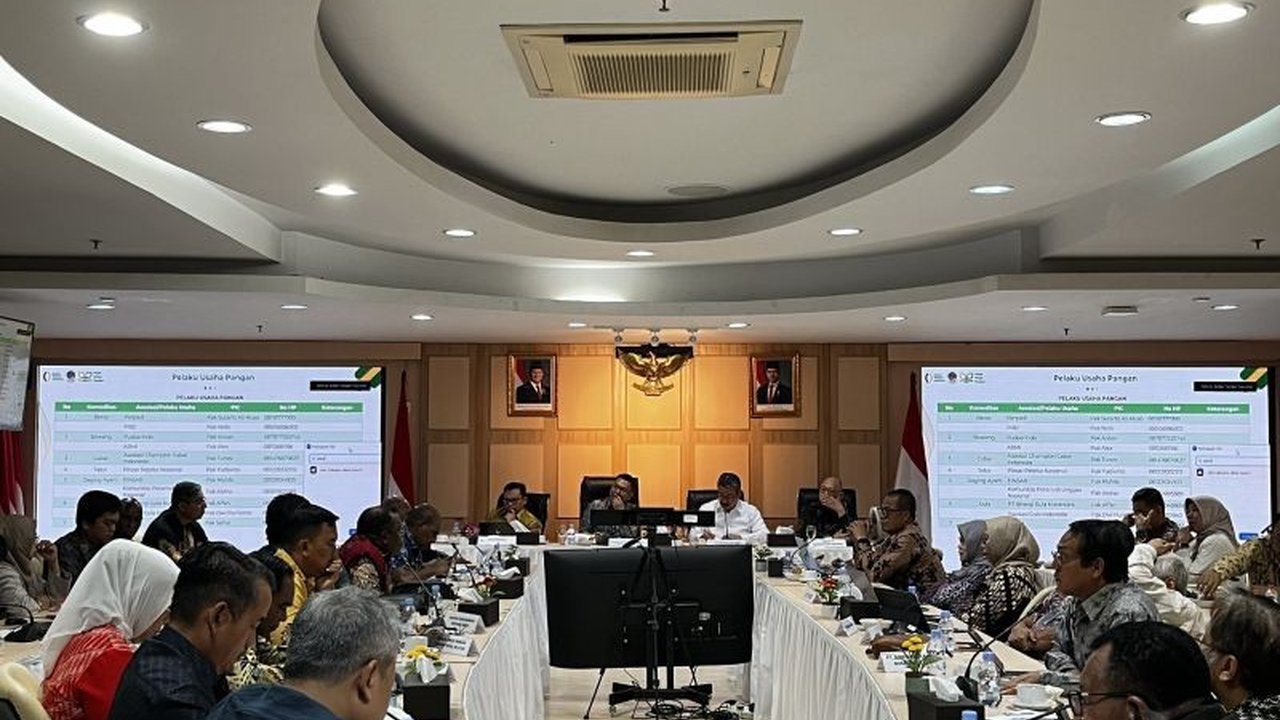 Badan Pangan Nasional (Bapanas) menggelar rapat koordinasi membahas tingginya harga komoditas pangan di Indonesia Timur, khususnya Papua dan Maluku, yang jauh di atas harga acuan.
