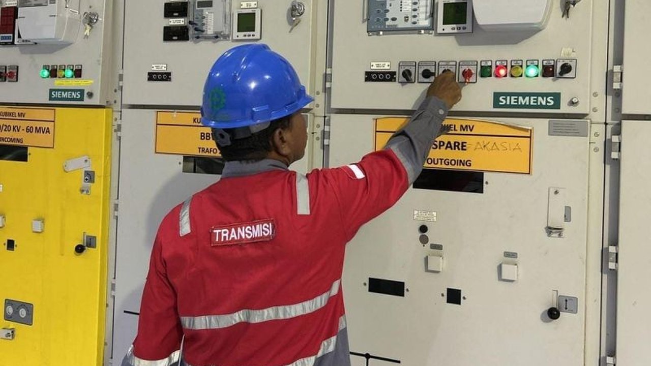 PLN UP3 Kendari akan melakukan pemadaman listrik selama 3 jam pada Sabtu, 17 Mei 2024, di Kecamatan Kambu dan Baruga, yang akan mempengaruhi sekitar 2.450 pelanggan.