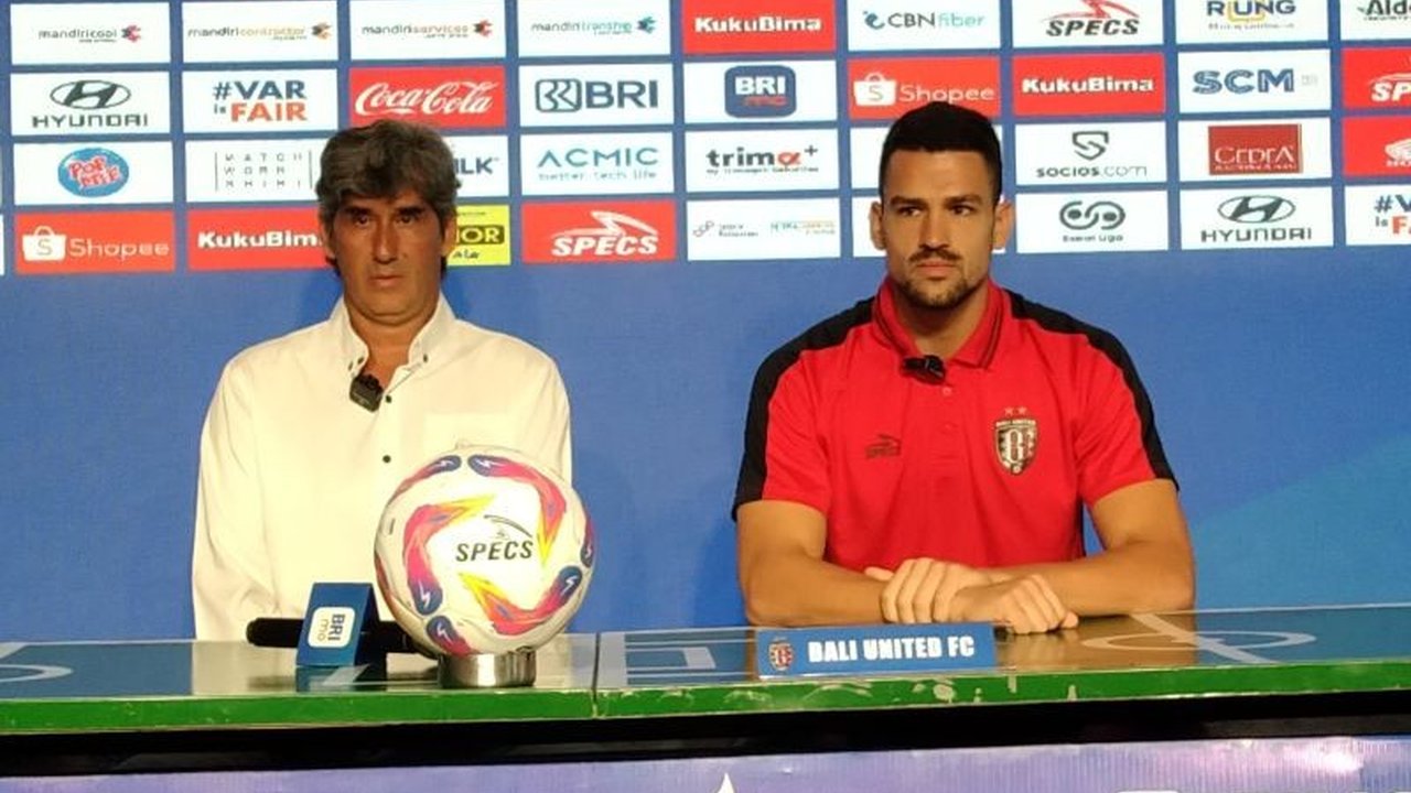 Stefano Cugurra atau Teco memastikan manajemen Bali United telah menyiapkan pelatih baru untuk menggantikannya setelah musim 2024/2025 berakhir, meskipun belum diumumkan secara resmi.