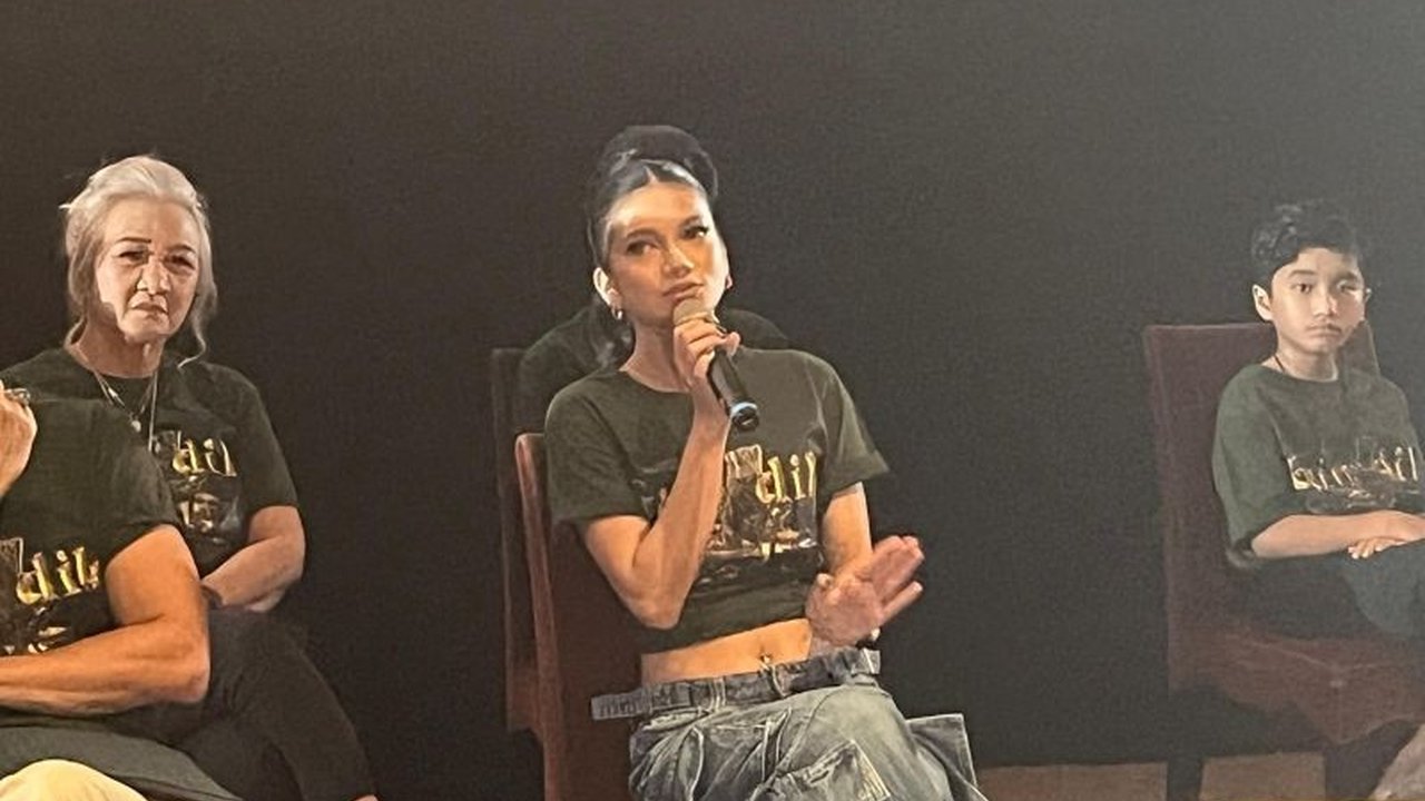 Aktris Ratu Sofya ungkap kesulitan perankan karakter ibu hamil dalam film horor-thriller 'Gundik' garapan Anggy Umbara, mulai dari menyesuaikan gerak tubuh hingga tantangan fisik.