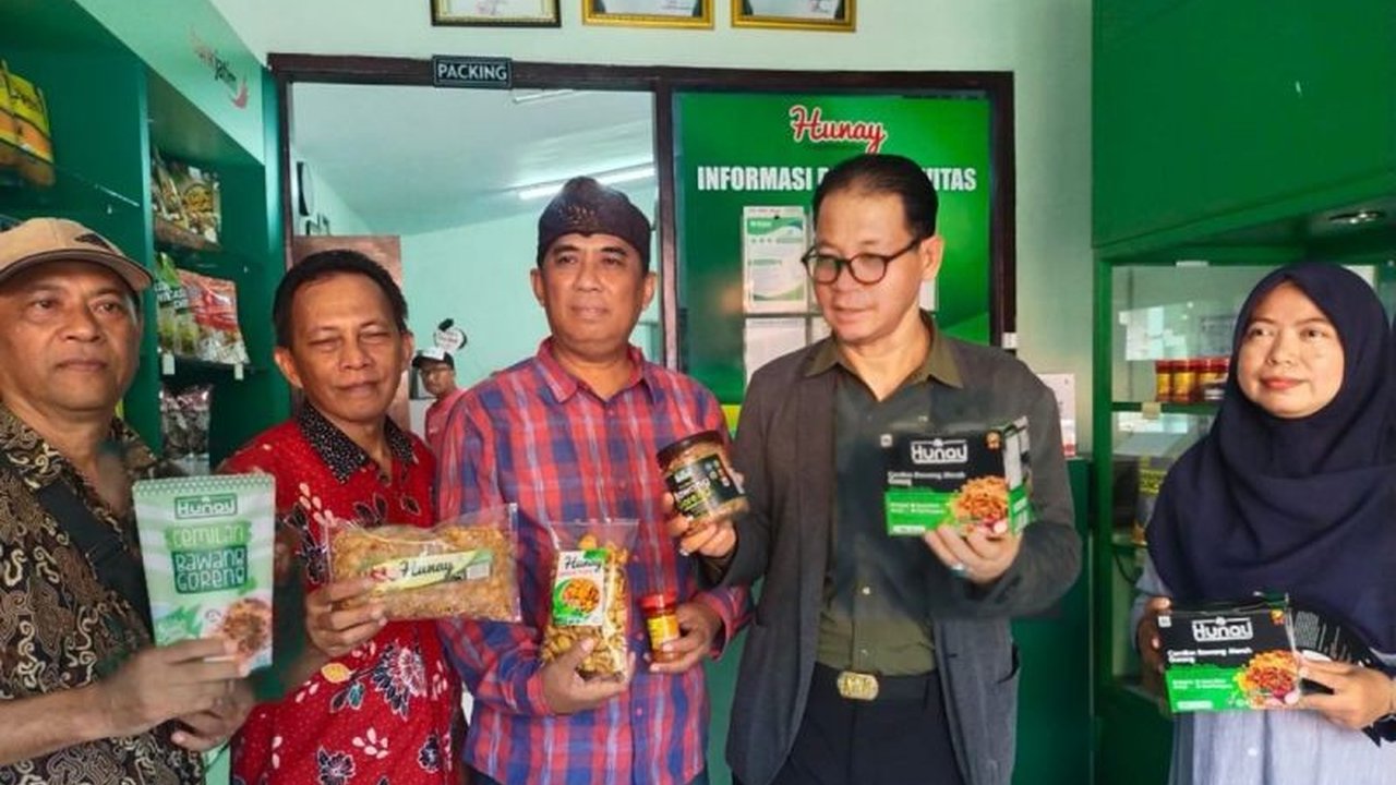 UMKM Bawang Hunay di Probolinggo berhasil meningkatkan produksi hingga 400kg/hari dan ekspor ke Jepang, Singapura, Dubai; Bapanas dorong perluasan pasar ekspor dan kolaborasi antar UMKM.
