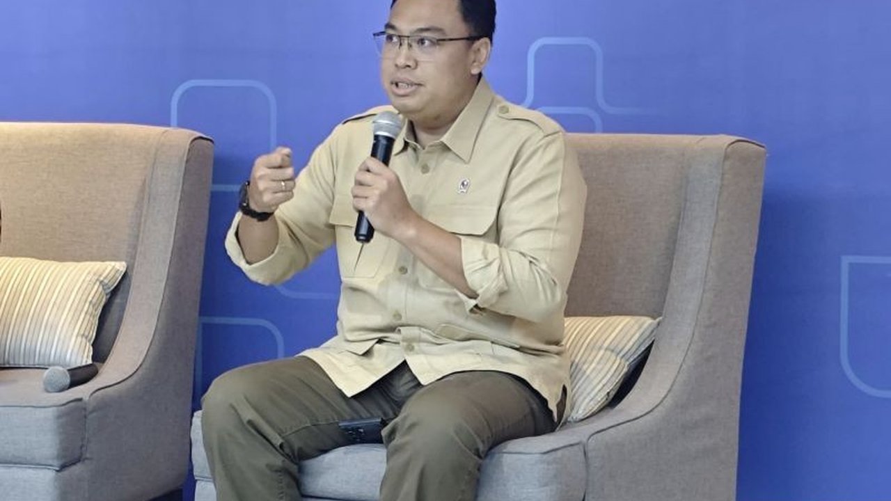 Kementerian Kominfo bertindak cepat memblokir grup Facebook yang menyebarkan konten pornografi inses setelah adanya laporan dan kecaman publik.