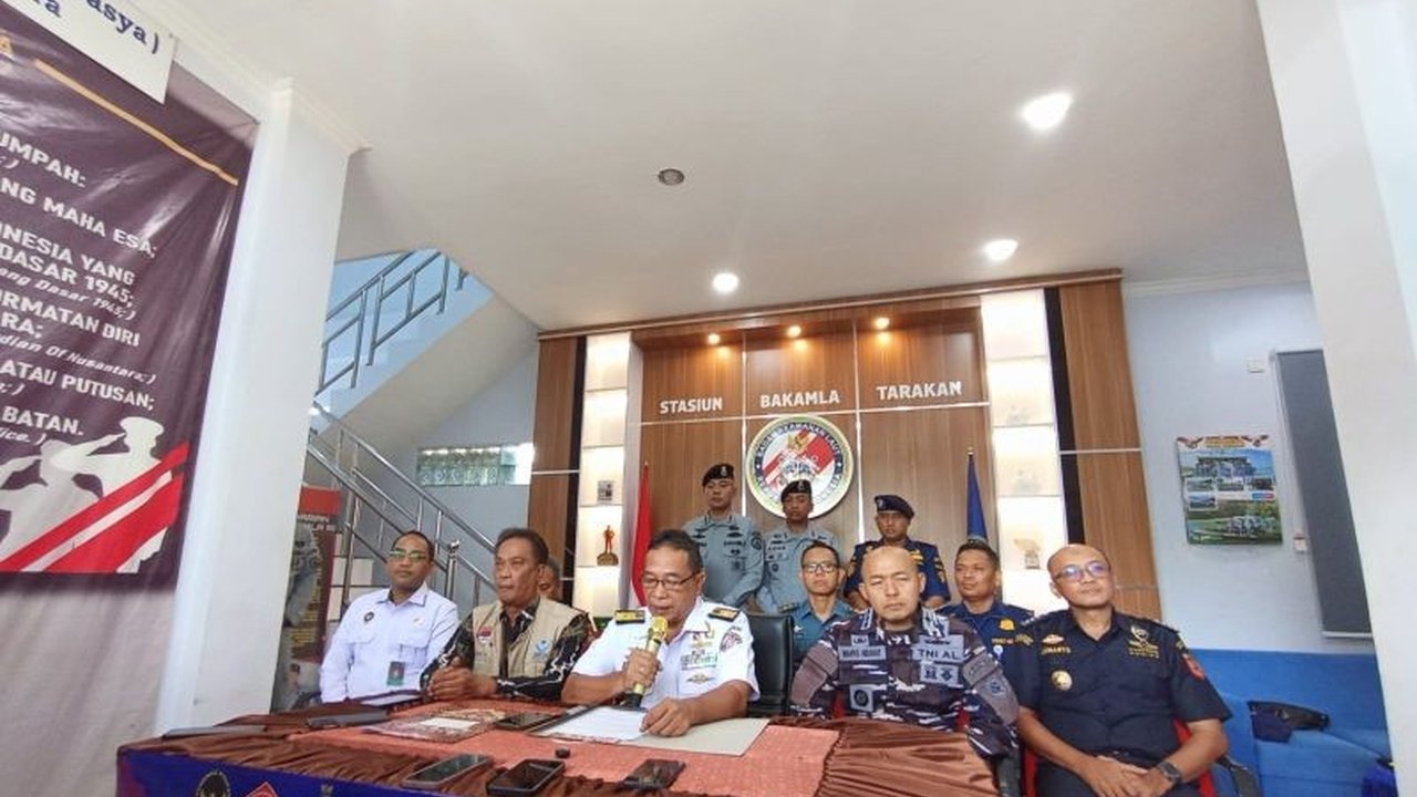 Tim gabungan Bakamla RI dan TNI menggagalkan penyelundupan 15 CPMI ilegal di perairan Nunukan, Kalimantan Utara, yang hendak menuju Malaysia tanpa prosedur resmi.