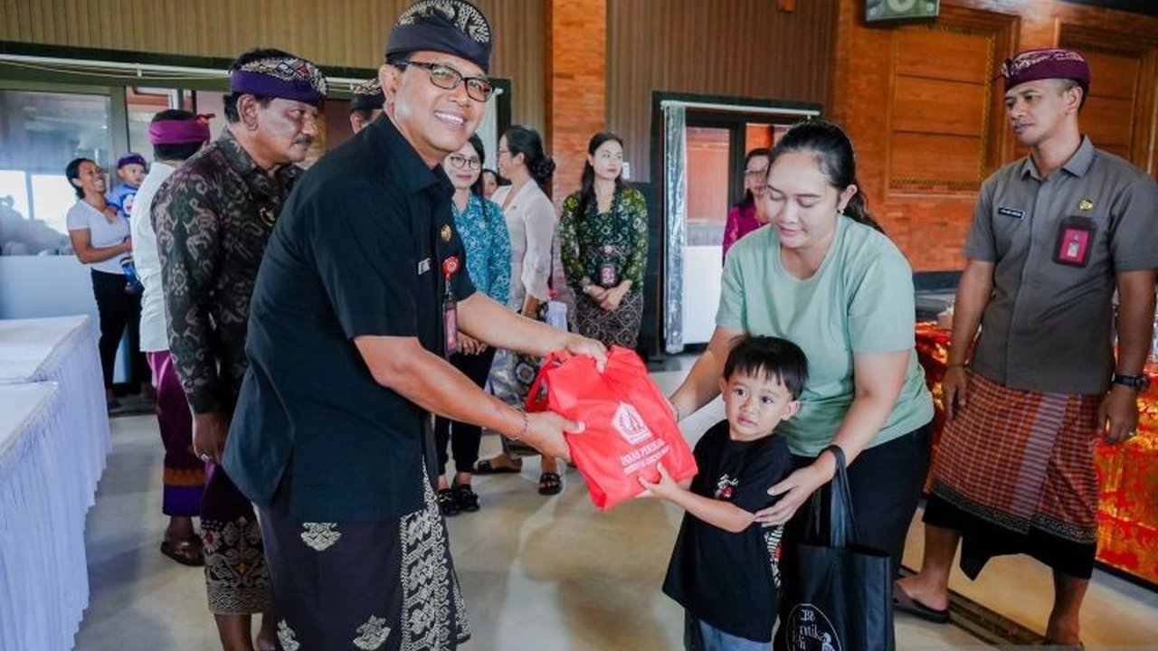 Program Gemarikan di Kabupaten Badung, Bali, berhasil menurunkan angka stunting dengan membagikan paket olahan ikan kepada masyarakat, ibu hamil, dan balita.