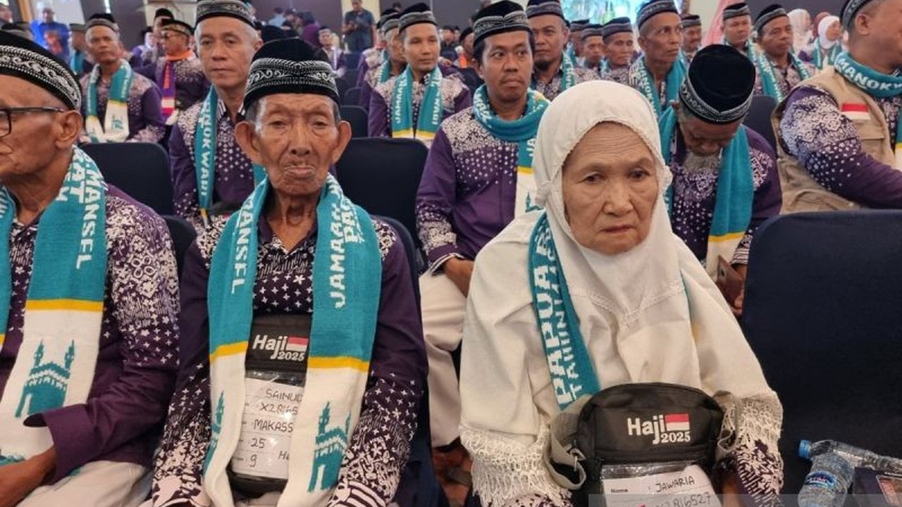 Kemenag Papua Barat melaporkan 12.266 orang masuk daftar tunggu haji dengan masa tunggu terlama hingga 22 tahun, layanan pendaftaran kini telah berbasis digital.