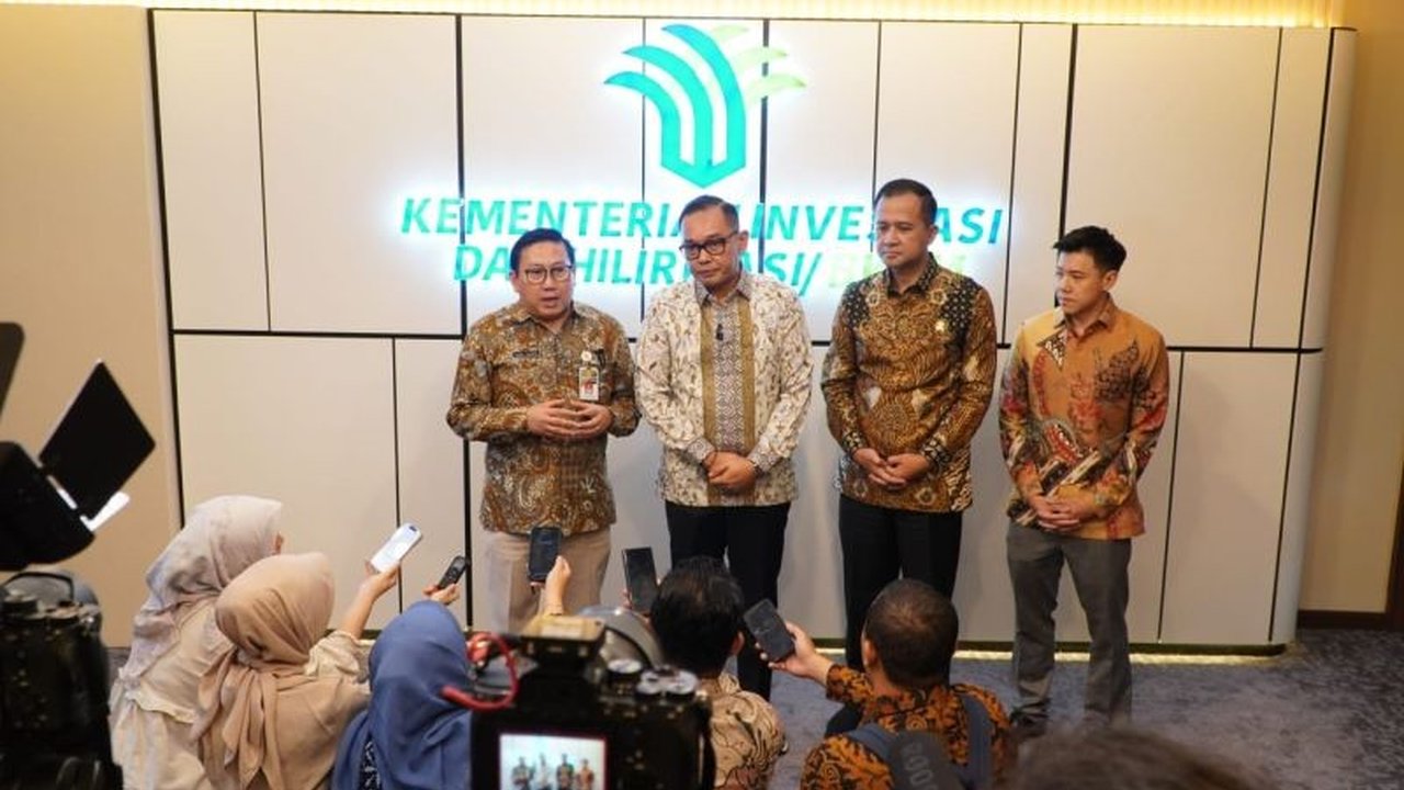 Pemerintah Indonesia akan memperkuat industri peternakan sapi dengan memanfaatkan lahan transmigrasi secara komunal, menarik investasi dan menguntungkan ekonomi masyarakat.