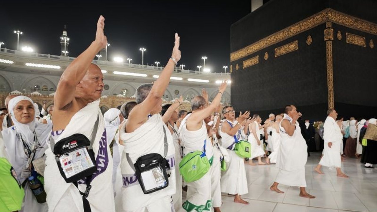 Petugas Penyelenggara Ibadah Haji (PPIH) Daerah Kerja Madinah menyiapkan hotel khusus bagi jamaah haji yang terpisah dari rombongan akibat multisyarikah dan masalah paspor, memastikan pelayanan optimal.