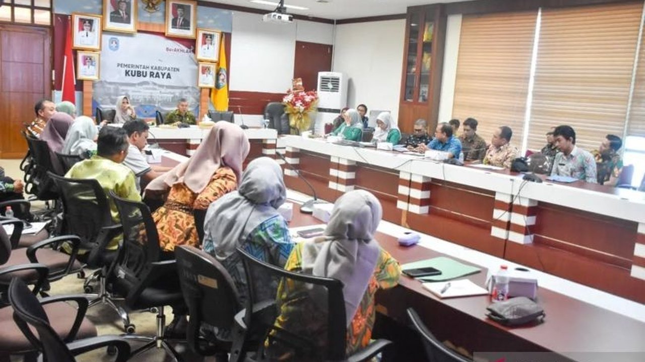 Pemkab Kubu Raya luncurkan sistem digital untuk mengawasi penyaluran TJSL perusahaan guna memastikan transparansi dan akuntabilitas kontribusi sektor swasta bagi masyarakat.