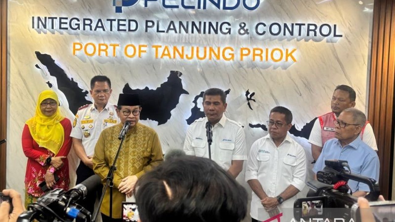 Gubernur DKI Jakarta, Pramono Anung, meminta PT Pelindo untuk mencegah terulangnya kemacetan parah di Pelabuhan Tanjung Priok dan menawarkan dukungan integrasi Tol Cibitung-Cilincing sebagai solusi.