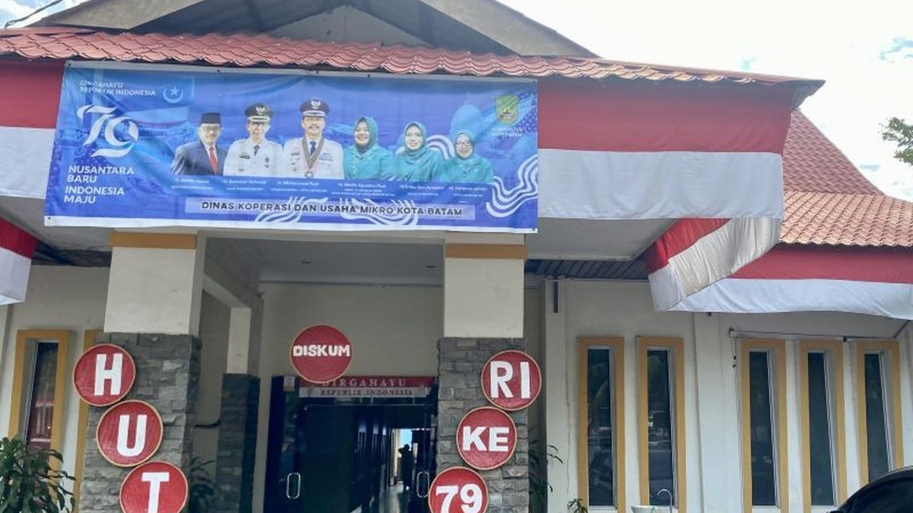 Pemerintah Kota Batam melalui Diskum siap luncurkan program pinjaman modal usaha maksimal Rp20 juta bunga 0 persen bagi UMKM, bekerja sama dengan bank pemerintah untuk mendorong pertumbuhan ekonomi lokal.