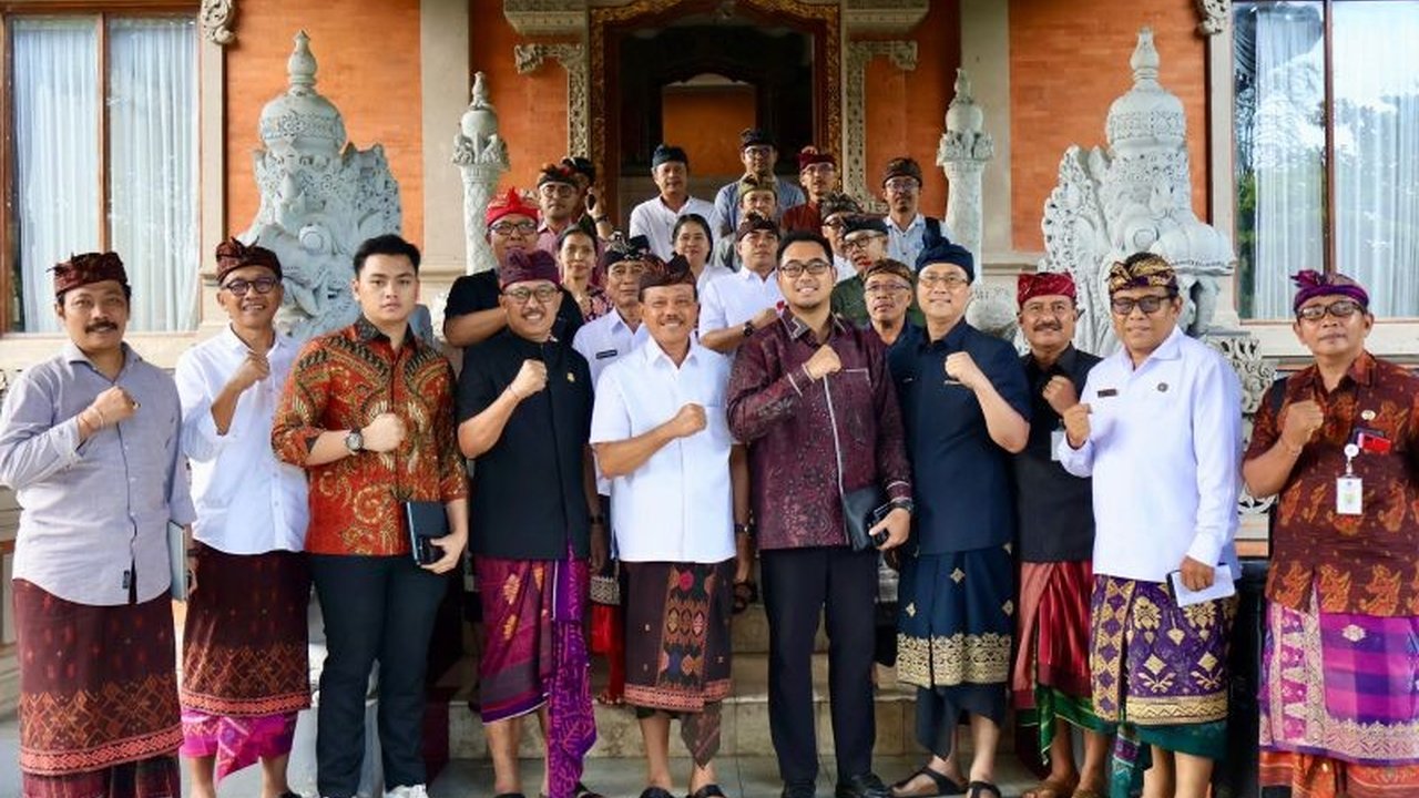 Pemerintah Provinsi Bali menyatakan dukungan penuh terhadap tiga program prioritas Presiden Prabowo Subianto, yaitu Makan Bergizi Gratis, Koperasi Desa Merah Putih, dan Sekolah Rakyat, dengan menyiapkan lahan dan anggaran.