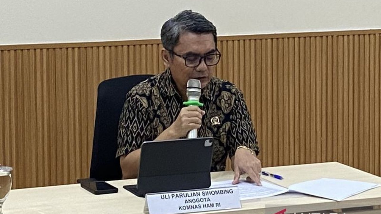 Komnas HAM mendesak TPNPB dan OPM menghentikan kekerasan terhadap warga sipil di Papua, khususnya guru dan tenaga kesehatan di Yahukimo, serta meminta penegakan hukum yang transparan dan perlindungan bagi masyarakat.