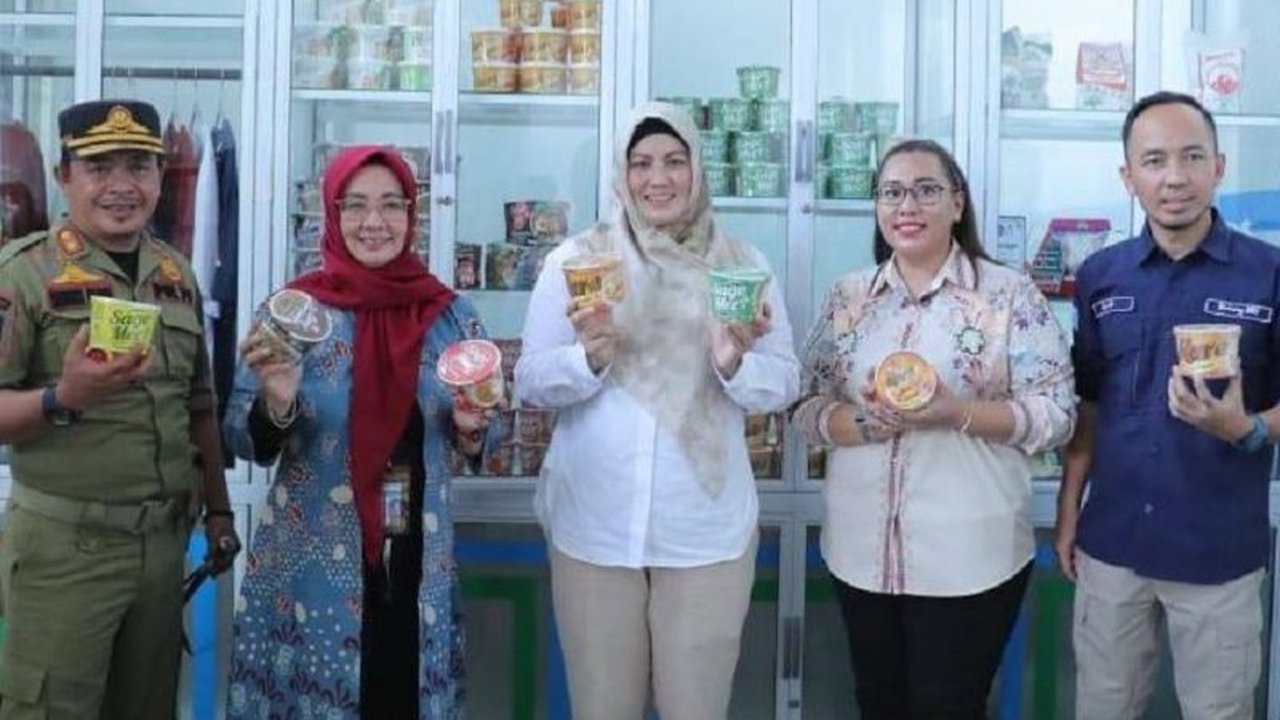 Pemerintah Provinsi Kepulauan Bangka Belitung gencar mempromosikan Sago Mee, mie instan berbahan sagu dan tapioka, untuk meningkatkan perekonomian daerah melalui pemberdayaan petani dan penyerapan tenaga kerja.