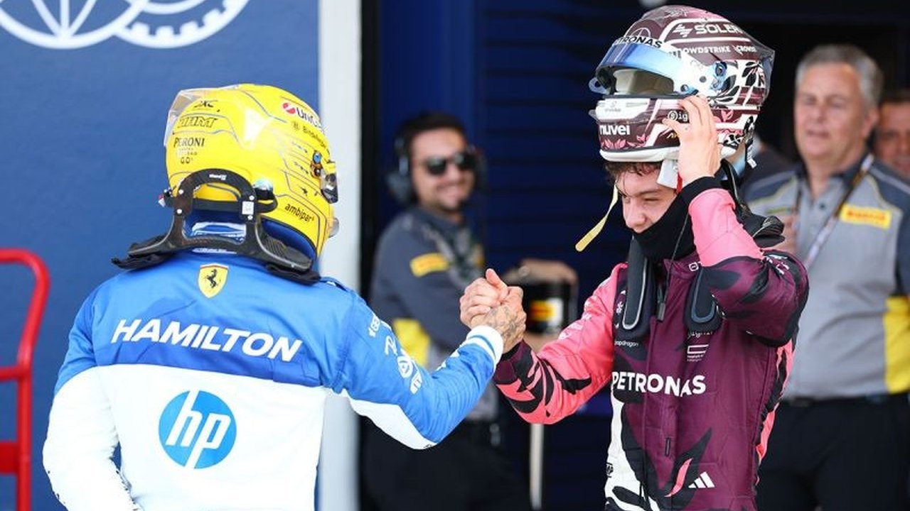 Kimi Antonelli mencetak sejarah baru di F1 GP Miami 2025 dengan menjadi pembalap termuda yang meraih pole position di kualifikasi sprint, mengalahkan Oscar Piastri dengan selisih tipis.