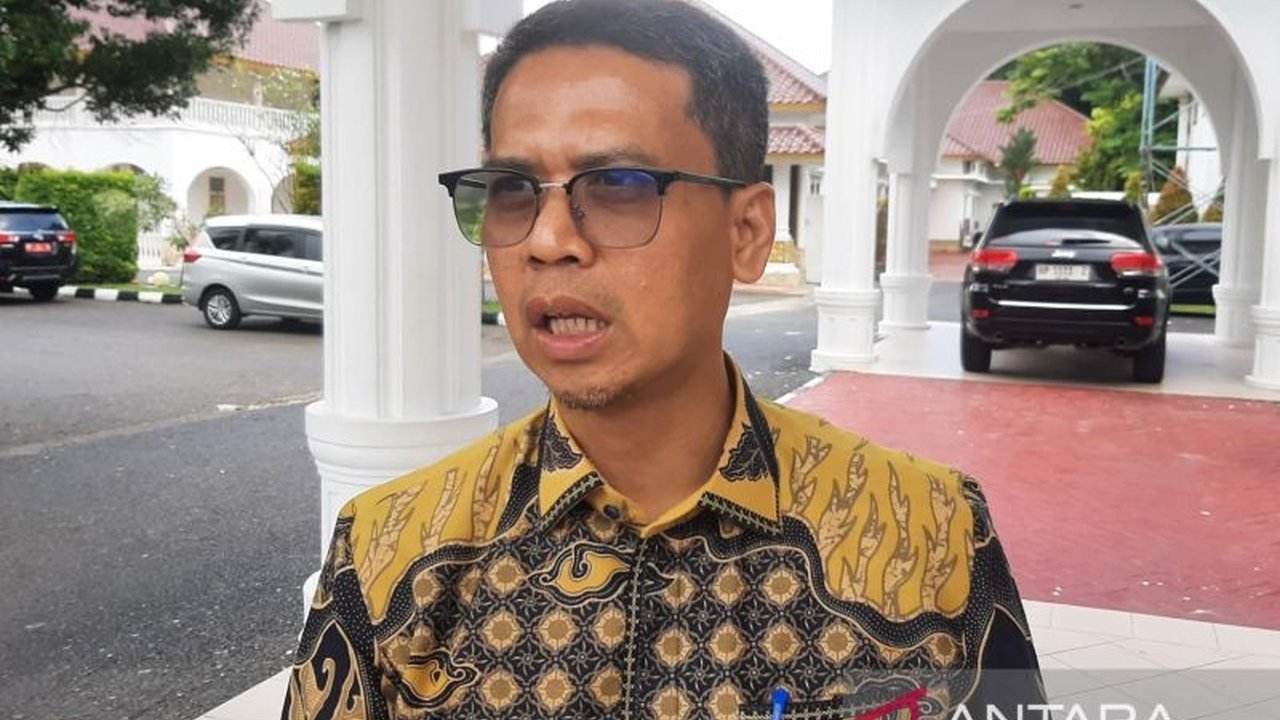 Pemkab Karimun berkomitmen meningkatkan kualitas layanan kesehatan di RSUD Tanjung Batu dengan memprioritaskan perekrutan delapan dokter spesialis melalui program beasiswa yang dibiayai bersama Pemprov Kepri.