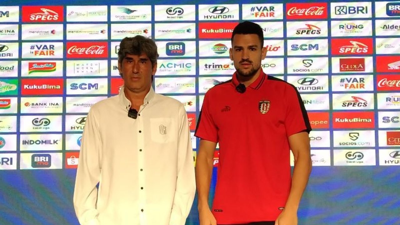 Bali United menghadapi Madura United tanpa beban di laga kandang terakhir Liga 1 2024/2025, dengan target tiga poin untuk mengamankan posisi lima besar klasemen akhir.