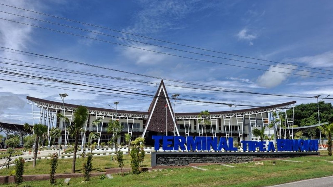 Balai Pengelola Transportasi Darat (BPTD) NTT mengajak masyarakat menggunakan Terminal Tipe A Bimoku Kupang sebagai pusat transportasi umum mulai 20 Mei 2025, demi kenyamanan dan keamanan penumpang.
