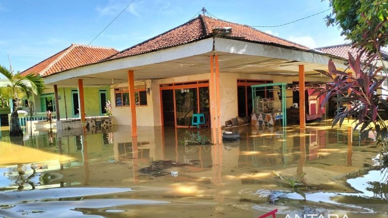 Banjir di Purbalingga, Jawa Tengah, akibat hujan deras menyebabkan pemerintah setempat menetapkan status siaga darurat bencana untuk mempercepat penanganan dan antisipasi risiko susulan.