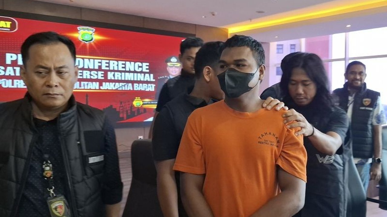 Seorang pria di Jakarta Barat tewas ditusuk oleh pelaku yang diduga cemburu karena korban berselingkuh dengan istrinya; pelaku terancam hukuman mati.