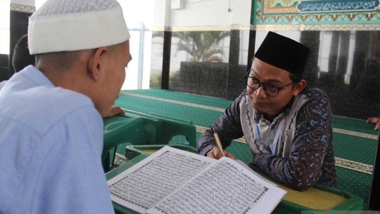 Sebanyak 220 warga binaan Lapas Cikarang mengikuti seleksi pembinaan Islam untuk pembentukan pondok pesantren di dalam lapas, sebuah program yang diharapkan menjadi model bagi lembaga pemasyarakatan lain.