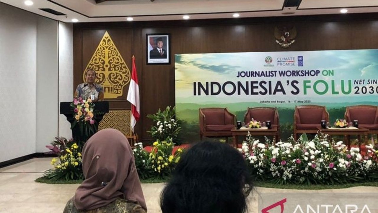 Indonesia berkomitmen mencapai FOLU Net Sink 2030 dengan skenario 'net zero' deforestasi, menyeimbangkan kehilangan tutupan hutan dengan rehabilitasi, demi target iklim 2060.