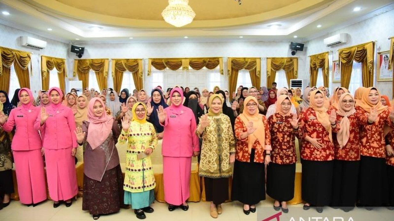 Wagub Gorontalo menyerukan gerakan bersama untuk mencegah kekerasan terhadap perempuan dan anak, menanggapi data mengkhawatirkan 250 kasus kekerasan anak dan TPPO di tahun 2024.