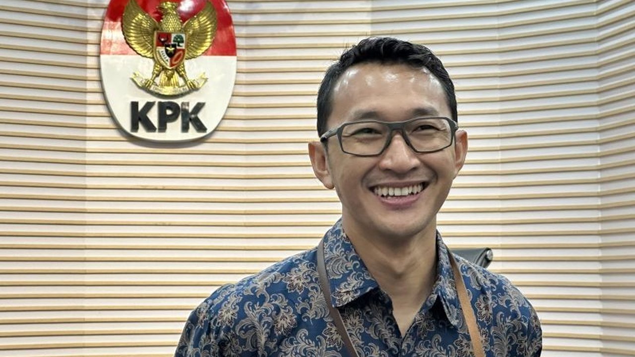 Komisi Pemberantasan Korupsi (KPK) menyita uang tunai senilai Rp1,8 miliar dalam penggeledahan terkait kasus gratifikasi mantan Bupati Kutai Kartanegara, Rita Widyasari.