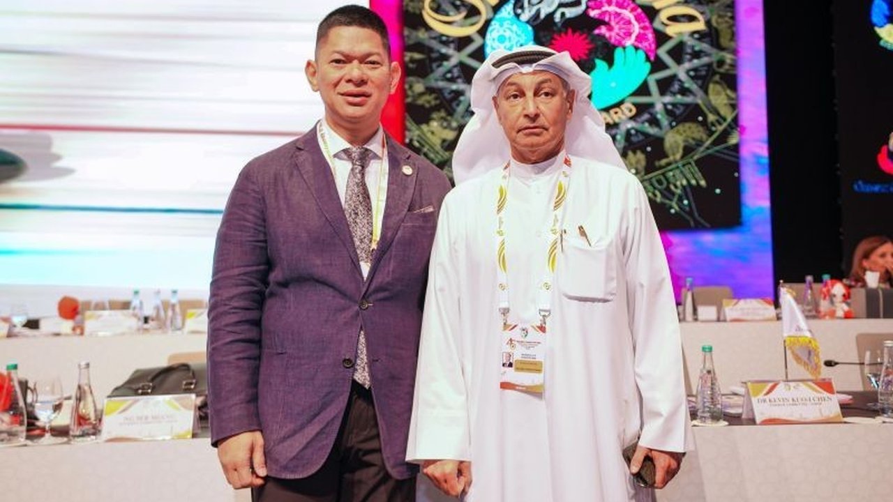 Presiden Akuatik Dunia, Husain Al-Musallam, berkomitmen mendukung pengembangan dan peningkatan prestasi renang Indonesia melalui program pelatihan dan kejuaraan internasional.