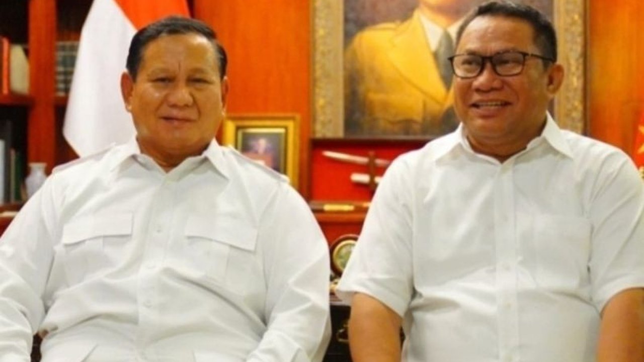 Deputi Investasi dan Promosi BP Batam, Fary Djemi Francis, mewakili Presiden Prabowo Subianto dalam pelantikan Paus Leo XIV di Vatikan, Minggu (18/5), didampingi sejumlah menteri.