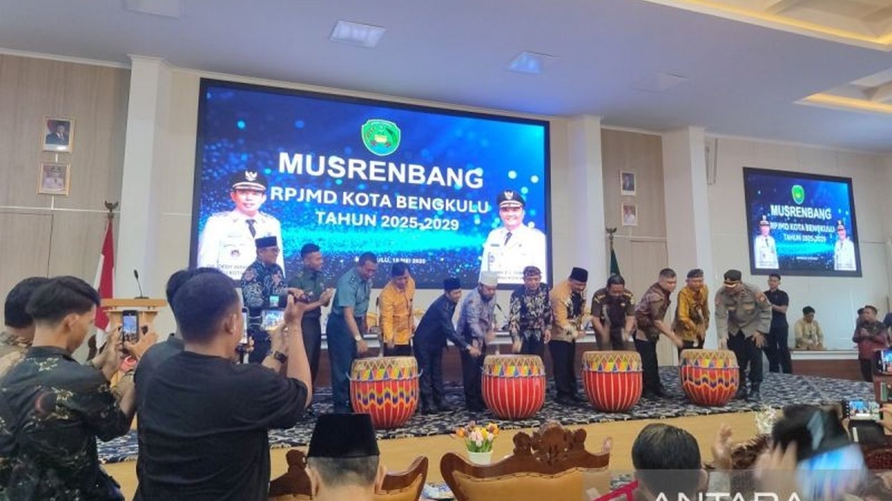 Pemkot Bengkulu menggelar Musrenbang RPJMD 2025-2029, menekankan kolaborasi antar pemerintah untuk kebijakan pembangunan yang efektif dan berdampak luas bagi masyarakat.