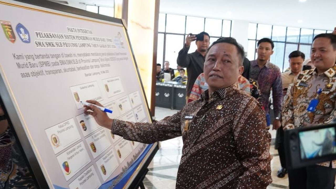 Pemerintah Provinsi Lampung menerapkan Sistem Penerimaan Murid Baru (SPMB) melalui empat jalur untuk mewujudkan pendidikan yang lebih adil dan merata bagi seluruh anak di Lampung.