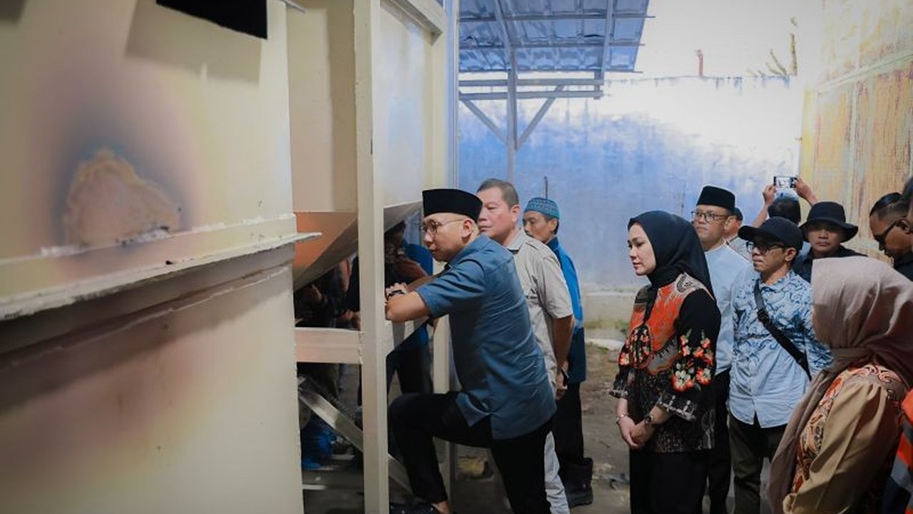 Gubernur Lampung, Rahmat Mirzani Djausal, menginisiasi pembangunan silo untuk mendukung hilirisasi pangan, meningkatkan pendapatan petani, dan pertumbuhan ekonomi daerah.