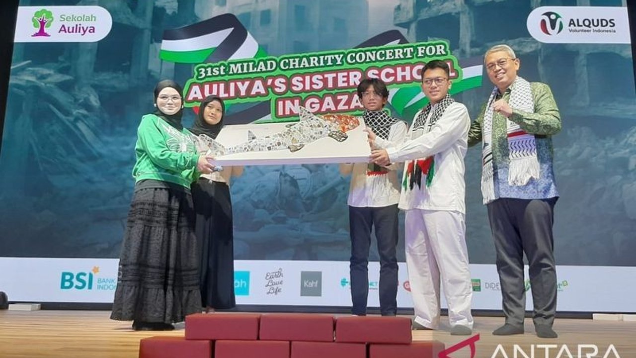 Siswa Sekolah Auliya Tangsel berhasil kumpulkan donasi Rp1 miliar untuk membangun sekolah di Khan Younis, Gaza Selatan, sebagai bentuk kepedulian terhadap krisis pendidikan di Palestina.