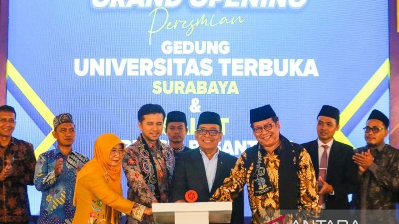 Menko PMK Resmikan Gedung Baru UT Surabaya dan Salut Pesantren: Wujud Kolaborasi Pendidikan yang Inklusif