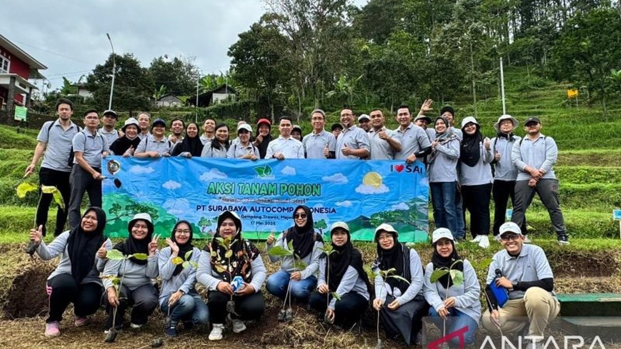 Pemkab Mojokerto memberikan apresiasi kepada PT Surabaya Autocomp Indonesia (SAI) atas aksi tanggung jawab sosial lingkungan (CSR) mereka yang menanam 2000 pohon di Wisata Sumber Gempong, Trawas.