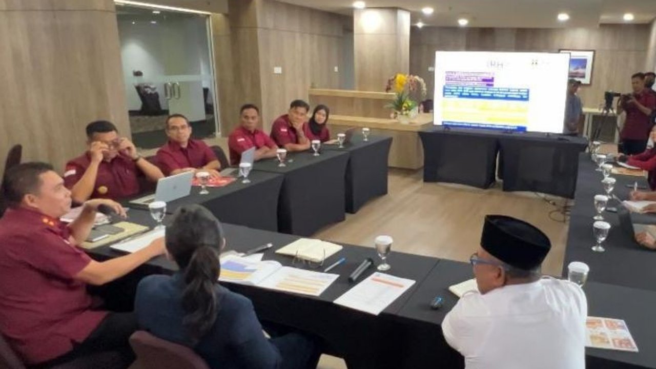 Gubernur Maluku Utara, Sherly Tjoanda, berkolaborasi dengan Kemenkumham untuk mempercepat pengesahan Koperasi Desa/Kelurahan Merah Putih guna menggerakkan ekonomi masyarakat.